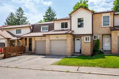 Condo Townhouse in Oshawa