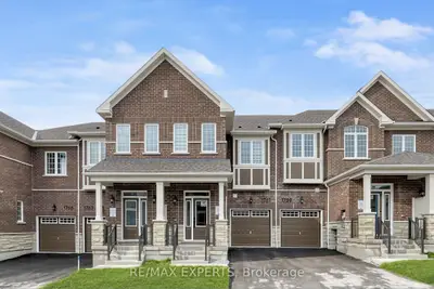 Att/Row/Townhouse in Pickering