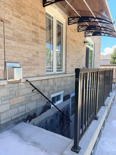 Detached in Oshawa