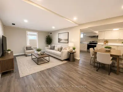 Detached in Oshawa