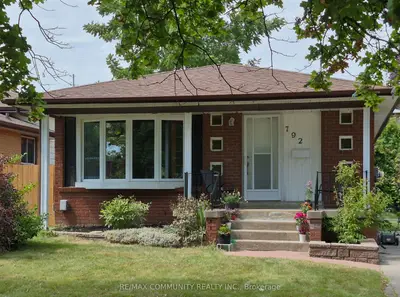 Detached in Oshawa