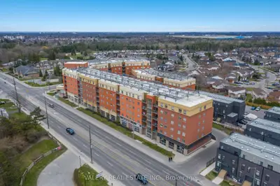 Condo Apartment in Oshawa