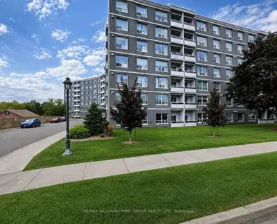 Condo Apartment in Clarington