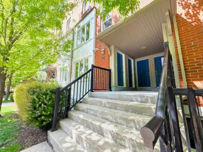 Condo Townhouse in Toronto