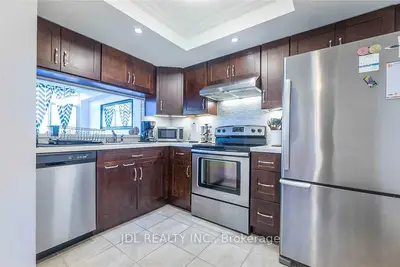 88 Alton Towers Circle 410, Toronto, On M1v 5c5
