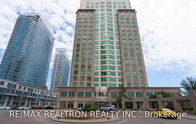 8 Lee Centre Drive 910, Toronto, On M1h 3h8