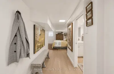 43 Stanhope Avenue Lower, Toronto, On M4k 3n4