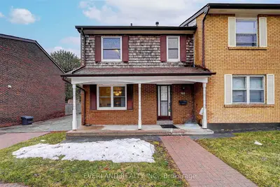 Condo Townhouse in Toronto