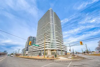 Condo Apartment in Pickering
