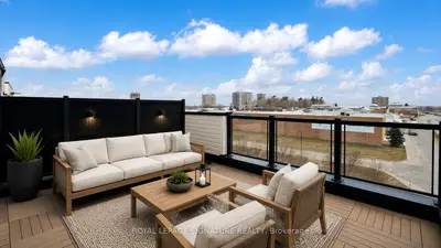 Condo Townhouse in Toronto