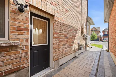 527 Halo Street, Oshawa, On L1l 0h9