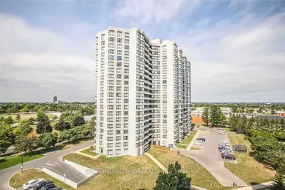 330 Alton Towers Circle 912, Toronto, On M1v 5h3