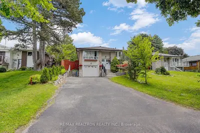 Detached in Oshawa