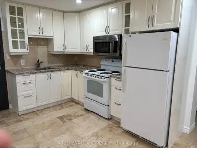 Store W Apt/Office in Toronto