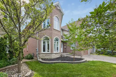 18 Kemp Drive, Ajax, On L1t 4b1
