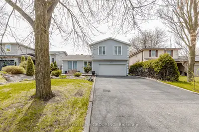 Detached in Oshawa