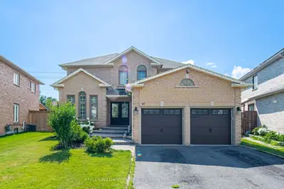 Detached in Whitby