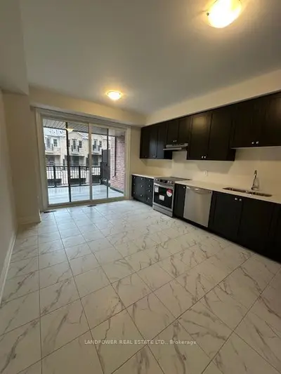 Att/Row/Townhouse in Pickering
