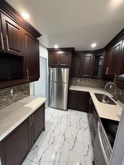 180 Markham Road 1703, Toronto, On M1m 2z9