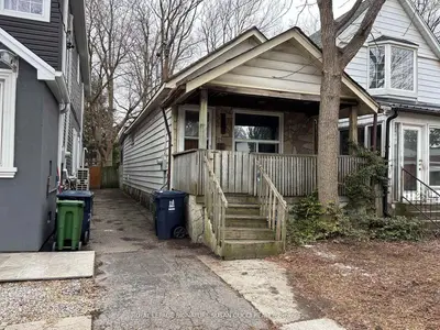 Detached in Toronto