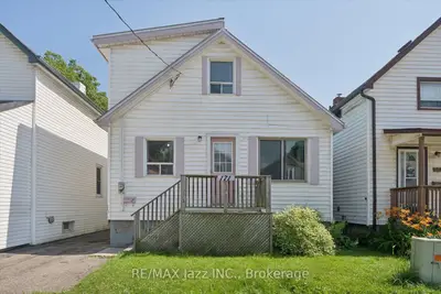 Detached in Oshawa