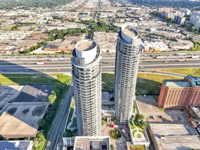 Condo Apartment in Toronto
