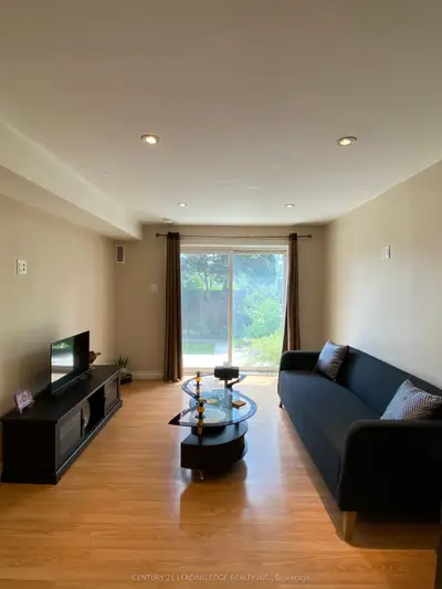 24 Dairy Drive Bsmt, Toronto, On M1l 0g2