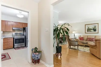 35 Sedgemount Drive, Toronto, On M1h 1x4