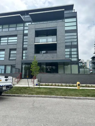 Condo Apartment in Whitby