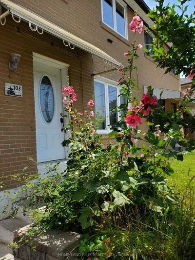 103 Bergen Road, Toronto, On M1p 1s3