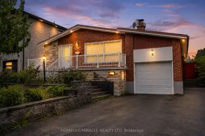 1074 Midland Avenue, Toronto, On M1k 4g9