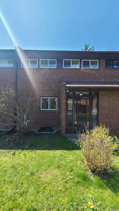 Condo Townhouse in Toronto