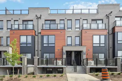 Condo Townhouse in Toronto