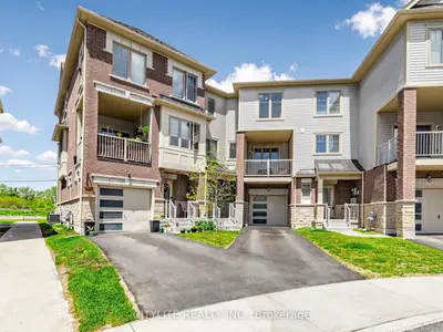 Att/Row/Townhouse in Clarington