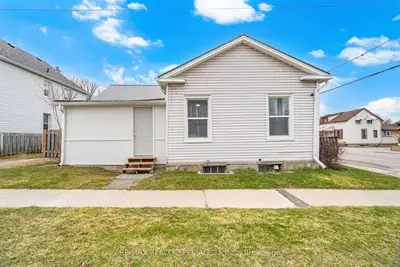 Detached in Oshawa