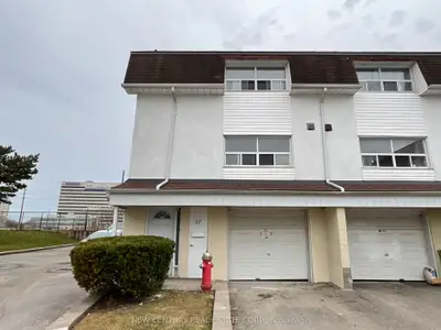 27 Trailridge Crescent, Toronto, On M1e 4c9