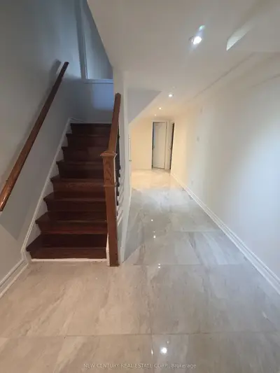 27 Trailridge Crescent, Toronto, On M1e 4c9
