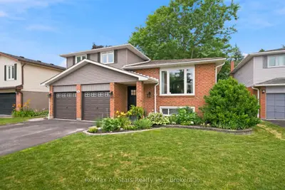 Detached in Scugog