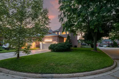 Detached in Pickering
