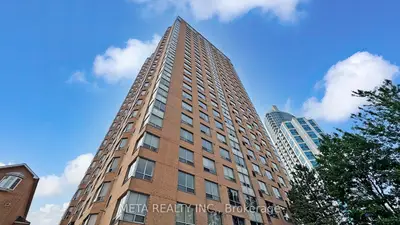 Condo Apartment in Toronto