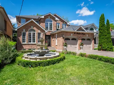 18 Thatcher Avenue, Toronto, On M1m 2m2