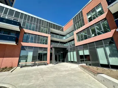 Condo Apartment in Oshawa