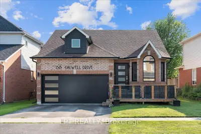 Detached in Scugog