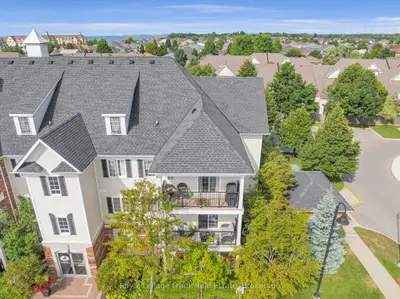 Condo Apartment in Clarington