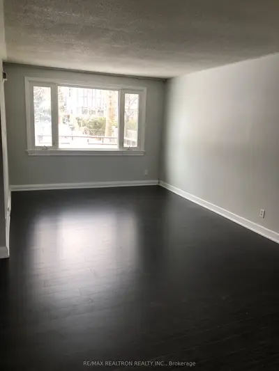 400 Manse Road, Toronto, On M1e 3v6
