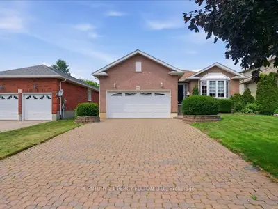 896 Sundance Circle, Oshawa, On L1j 8p1