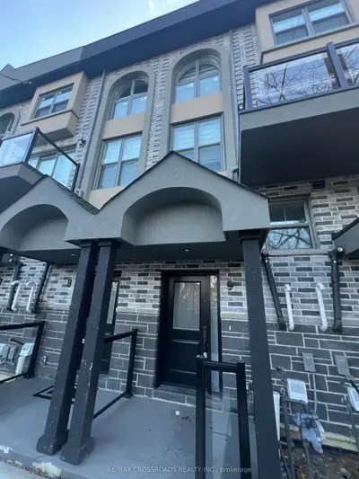Condo Townhouse in Whitby