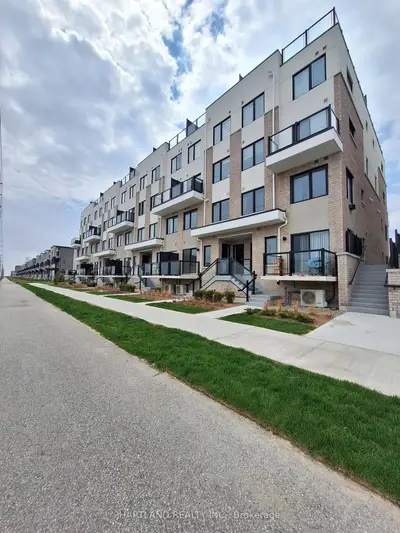 Condo Townhouse in Pickering