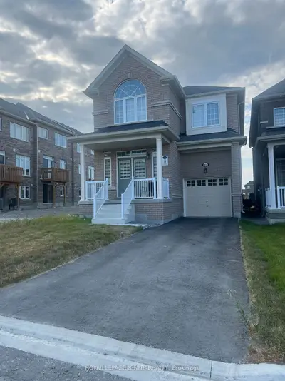 Detached in Oshawa