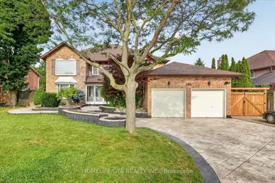 190 Lake Driveway W, Ajax, On L1s 4y2